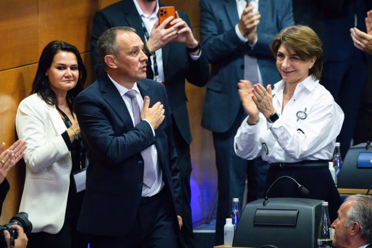 Municipales 2026 : même si la parité progresse, les hommes restent aux commandes dans les collectivités