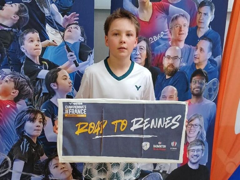 Gwénolé Jouanjan, jeune joueur de badminton de la Sarthe, qualifié pour les championnats de France.