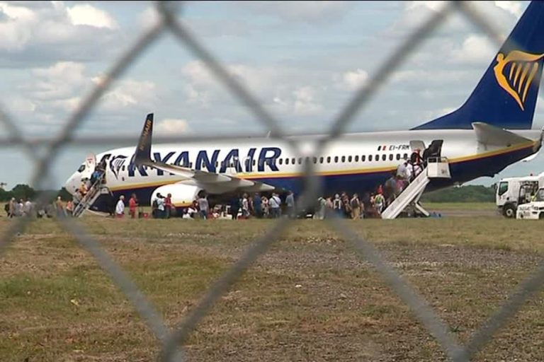 Vols au départ de Tours et Châteauroux : la hausse du kérosène va-t-elle perturber les départs en vacances ?