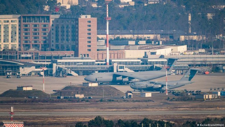 Les États-Unis prévoient de retirer des milliers de troupes de l&rsquo;Allemagne.