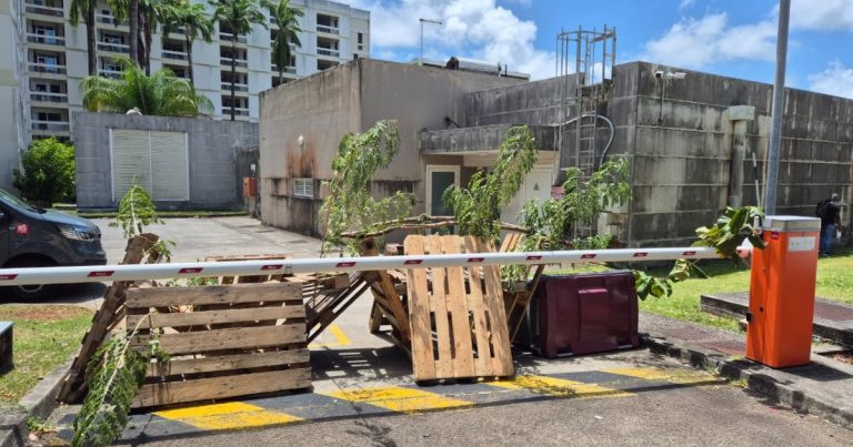Suspension de la grève à la morgue du CHU de Martinique après des négociations.