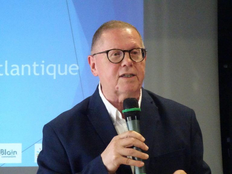 Villepot : le maire critique le chantier GRDF et dénonce des désagréments pour les habitants.