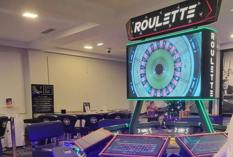 Une habitante de Tours interdite de casino pour trois ans suite à une décision judiciaire.