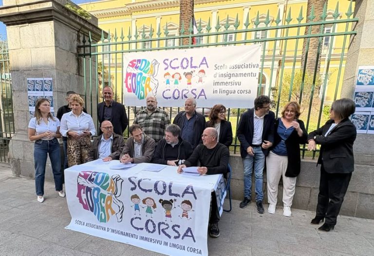 Le dossier Scola révèle des lacunes dans le système éducatif français en matière d&rsquo;inclusion.