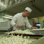 La confiserie du Pré Catelan célèbre 100 ans de production de nougat en France.