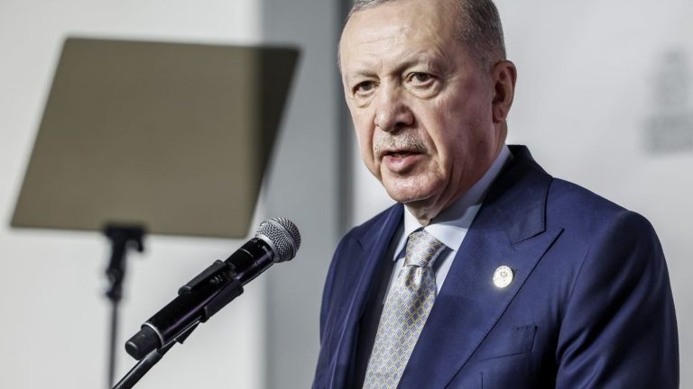 Erdogan évoque une possible invasion d&rsquo;Israël dans le contexte de la guerre au Moyen-Orient.