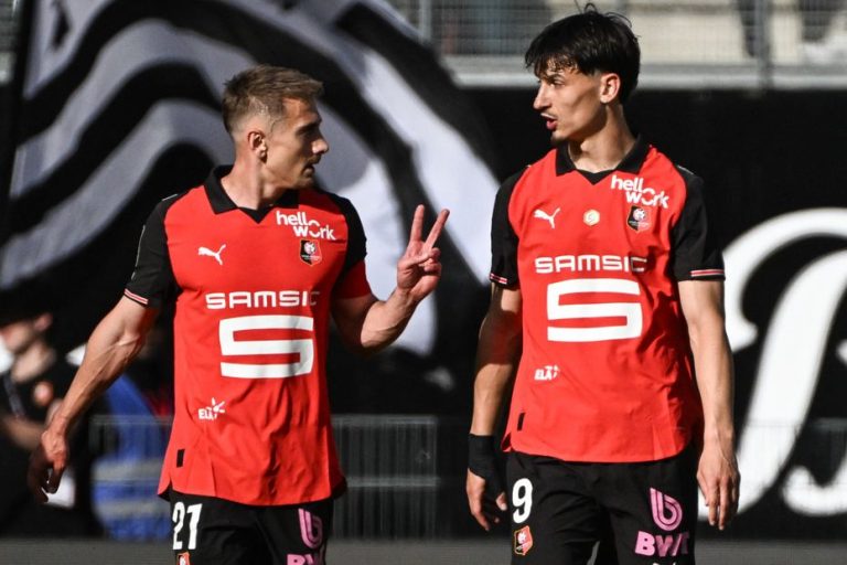Stade Rennais termine la saison à la 6e place, entre frustration et espoir de progression.