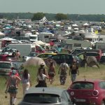La free party géante s’achève dans le Cher : encore 8 000 personnes sur le site, 4 personnes en urgence absolue