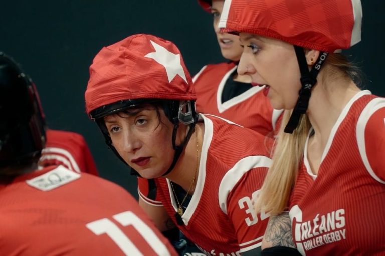 Le roller derby, sport féminin en plein essor, attire de plus en plus de pratiquantes en France.