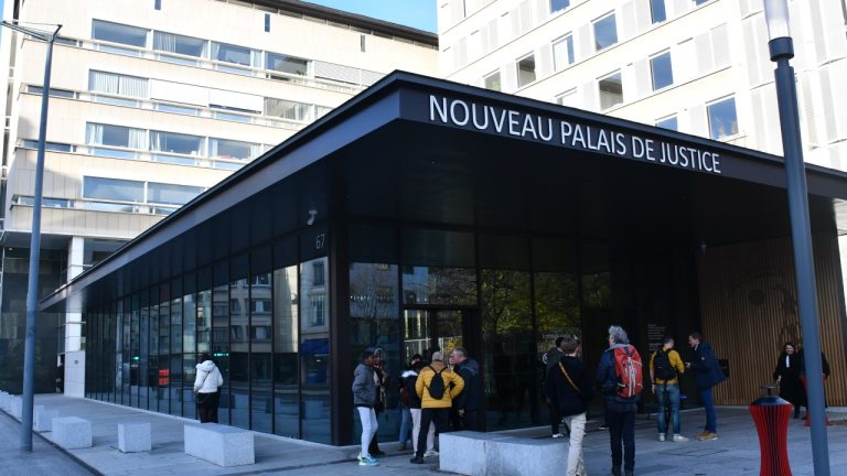 Lyon : l’Assurance maladie condamnée pour discrimination liée à l’identité de genre