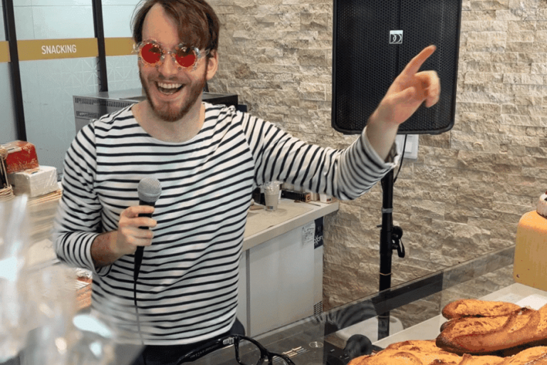 DJ Baguette parcourt la France et attire des centaines de curieux dans les boulangeries