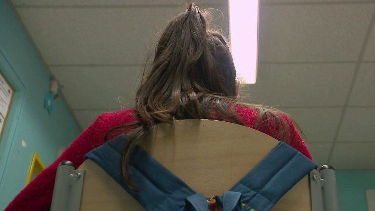 Un animateur périscolaire jugé pour harcèlement et agressions sexuelles sur des fillettes en France