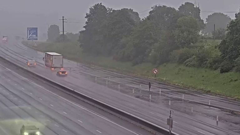 Fortes intempéries en France : pluie et grêle en Sarthe et Mayenne sous vigilance orange.