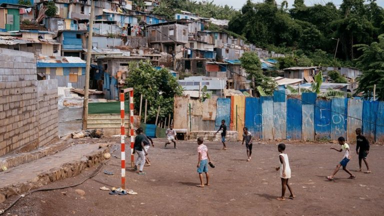 Acquisition de la nationalité française à Mayotte : durcissement pour enfants de parents étrangers