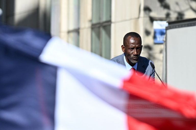 Le préfet rappelle à Bally Bagayoko l&rsquo;importance de la tradition républicaine à Saint-Denis-Pierrefitte.