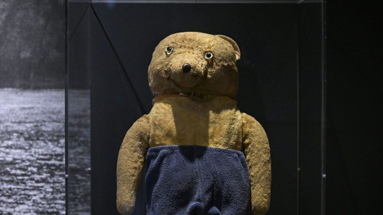 « Il y avait des enfants qui mouraient » : à Lyon, une exposition de jouets met en lumière la vie quotidienne pendant la Seconde Guerre mondiale