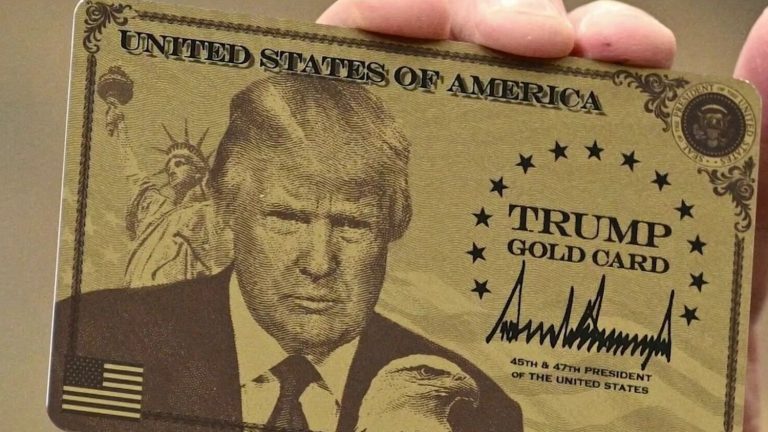 Donald Trump influence la politique américaine et modifie le paysage électoral.