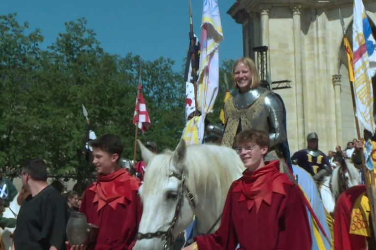 Fêtes de Jeanne d&rsquo;Arc à Orléans : des enfants ukrainiens invités d&rsquo;honneur pour célébrer la paix.