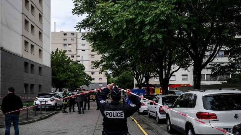 Incendie près de Lyon : trois morts, enquête pour homicide volontaire en bande organisée