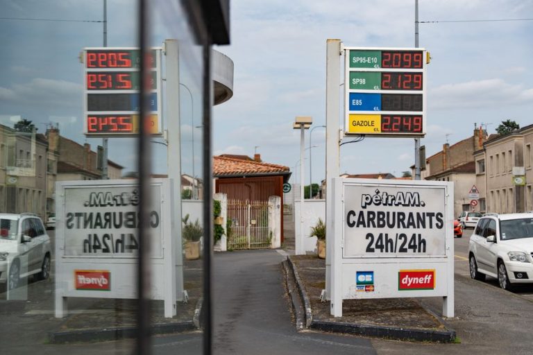 Hausse des prix des carburants : nouvelles aides gouvernementales disponibles dès le 27 mai.
