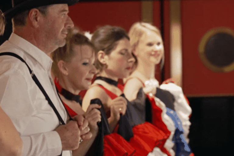 French cancan, redingote et tavernes : les bonnes adresses pour (re)découvrir Paris