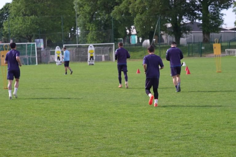 Duel entre le Vendée FC et les Girondins de Bordeaux : enjeux de l’accession en Ligue 3