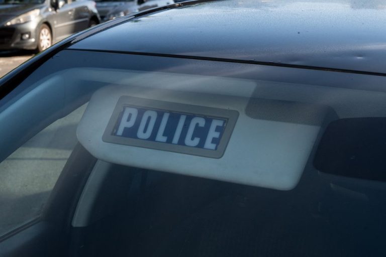 Un homme cagoulé tue un quadragénaire par balles en pleine rue à [ville].