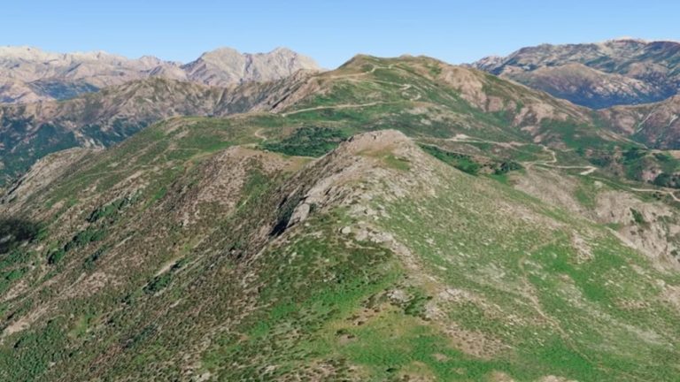 Photos de Corra en Corse : mise en lumière des défis écologiques locaux.