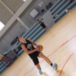 Le championnat de basket en Corse met en avant des dunks spectaculaires pour motiver les jeunes.