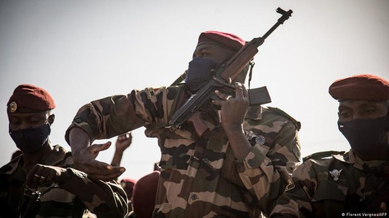 Mali : enquête sur le rôle de soldats dans des attaques jihadistes récentes