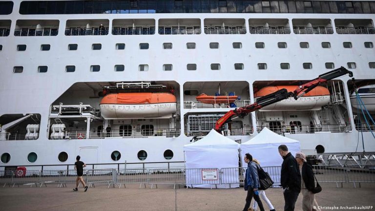 Un navire de croisière placé en quarantaine en France à cause d’une épidémie de gastro-entérite.