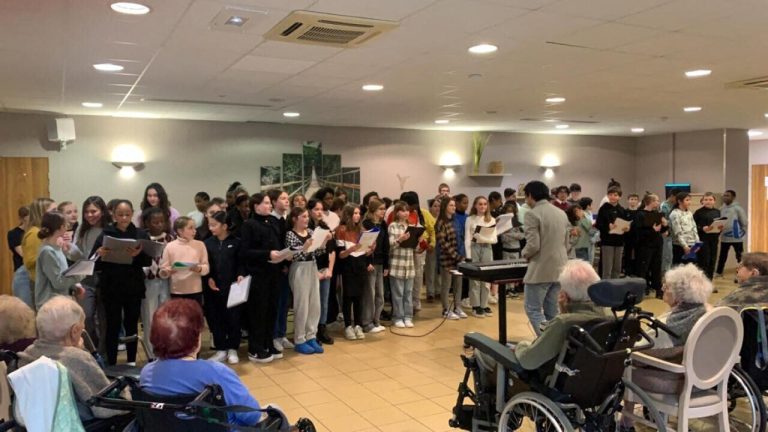 La chorale de Seine-et-Marne attire un public croissant avec ses performances régulières.