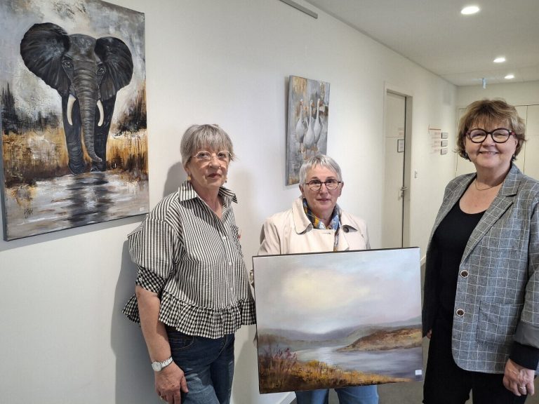 Côtes-d’Armor : Deux artistes exposent leurs œuvres ensemble après 20 ans d’amitié.