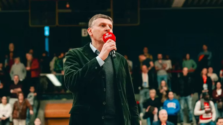 Andrea Siviero réélu à la tête de Swiss Basketball, défis de gestion à venir.