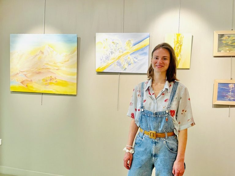 Exposition &lsquo;Brumes et rosées&rsquo; d&rsquo;Apolline Borne à la Sarthe : une exploration de la nature