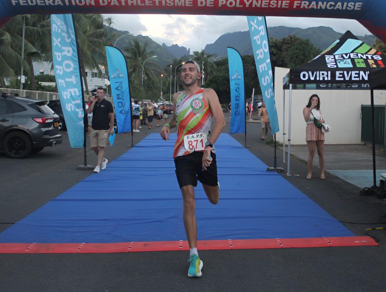 Course à pied et cyclisme dominent le Trophée de l’Amiral 2023 à Marseille.