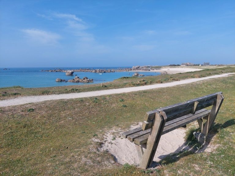 Randonnée sur le GR® 34 : itinéraire entre Rudoloc et Kerlouan dans le Finistère