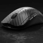 Avior Air présente sa souris gaming en carbone à 300 € pour le marché européen.