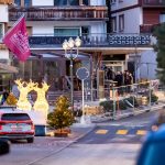 Incendie mortel dans un bar à Crans-Montana : plusieurs victimes signalées.