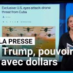 Donald Trump souligne le lien entre pouvoir politique et financement lors d'un discours.