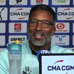 Habib Beye dénonce les mensonges sur le vestiaire lors d'une conférence de presse.