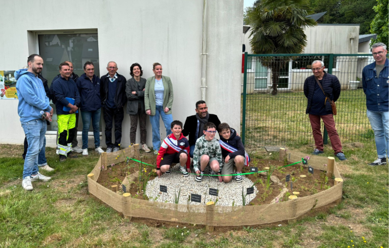 Inauguration d&rsquo;un jardin de pluie à Binic-Étables-sur-Mer par la municipalité locale.