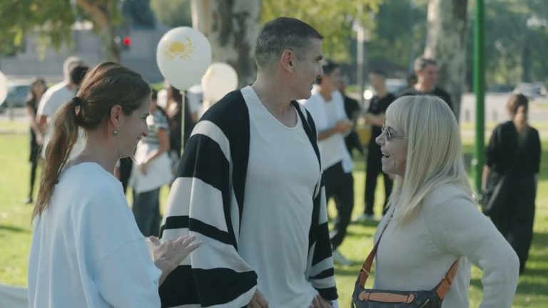 Key Biscayne lance sa campagne mondiale "Love kills war" depuis l'Argentine.