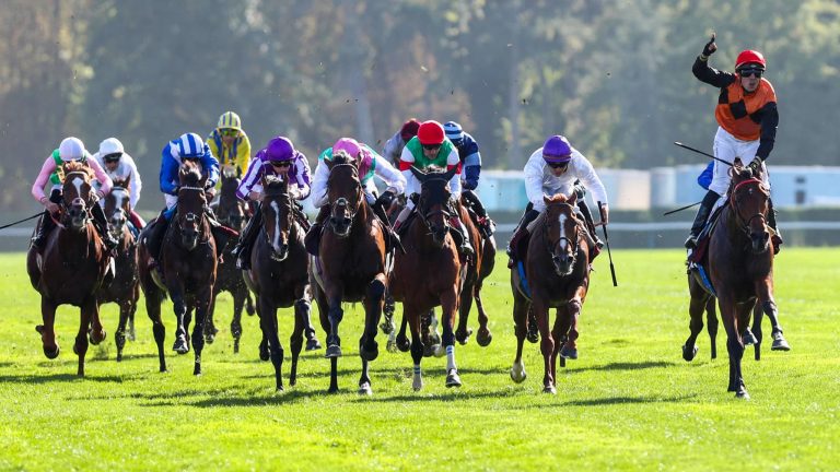 Pronostics hippiques du 7 mai 2026 : analyses des chevaux et enjeux en France