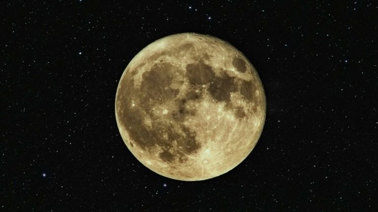 Observation de la Lune ce soir : conditions idéales pour voir sa surface en détail.