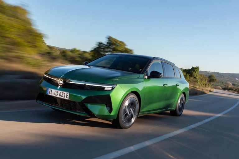 Opel Astra Sports Tourer Electric : analyse de son efficacité énergétique en Europe