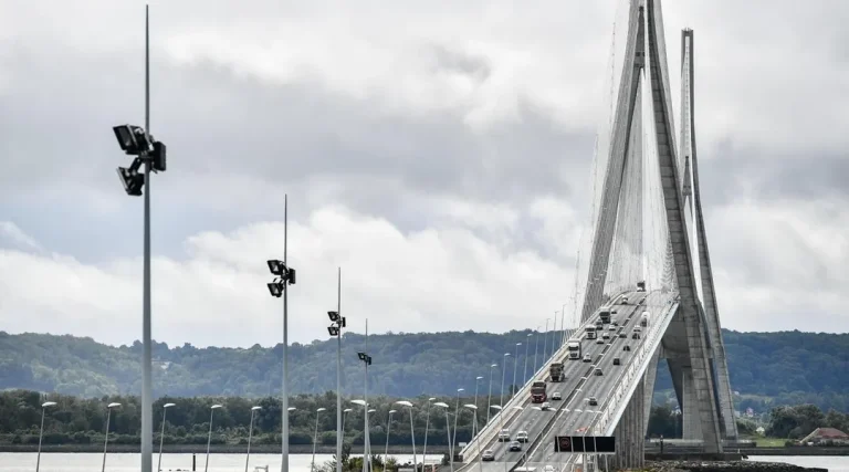 Hausse des péages des ponts de Normandie et Tancarville : un seuil symbolique atteint.