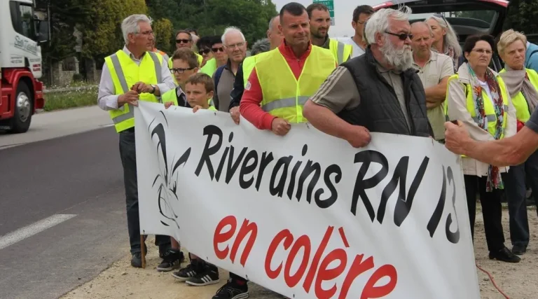 Le ministre des Transports annonce des engagements pour la RN13 entre Cherbourg et Valognes.