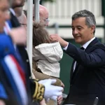 Gérald Darmanin rend hommage aux agents pénitentiaires à Incarville, deux ans après l&rsquo;attaque.
