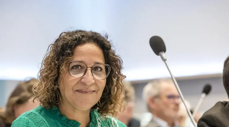 Aïcha Bassal devient la première femme présidente du bailleur social Ouest Habitat à Nantes.